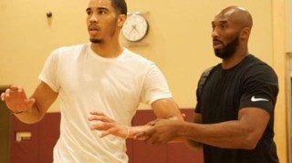 开云入口-塔图姆：科比去世后有人试图诋毁他的职业生涯 这种行为是懦弱的