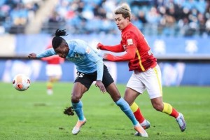 谢晖确认劳烈斯赛季报销 称足协杯按部就班去踢