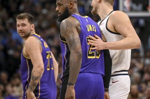 詹姆斯之后谁来搭档东契奇？浓眉二进宫？约基奇字母哥前往湖人？