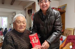 开云平台-宋凯春节前看望足坛元老年维泗，在家每天都关注冬奥