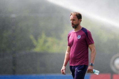 开云下载-对斯洛伐克为执教末战？索斯盖特：别急，我再待两周