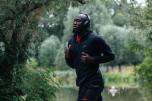 开云下载-“消失的卢卡库”究竟在干嘛？休假、会友、跑步……