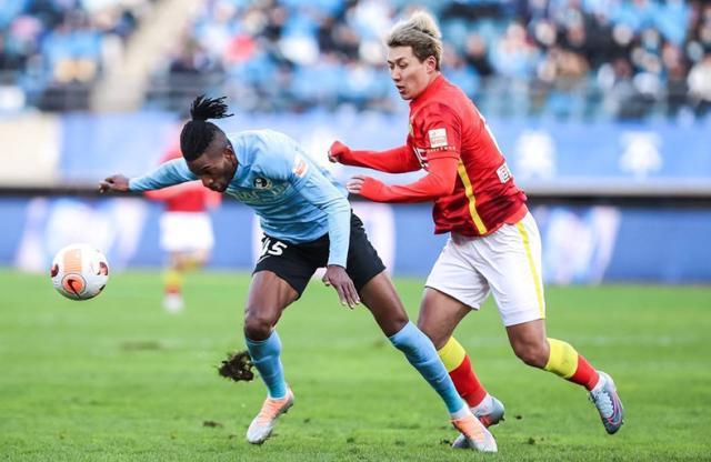 1668348679292082691.jpg 1000.jpg