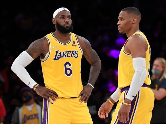 1646577861765095935.jpg lebron-james-russell-westbrook.jpg